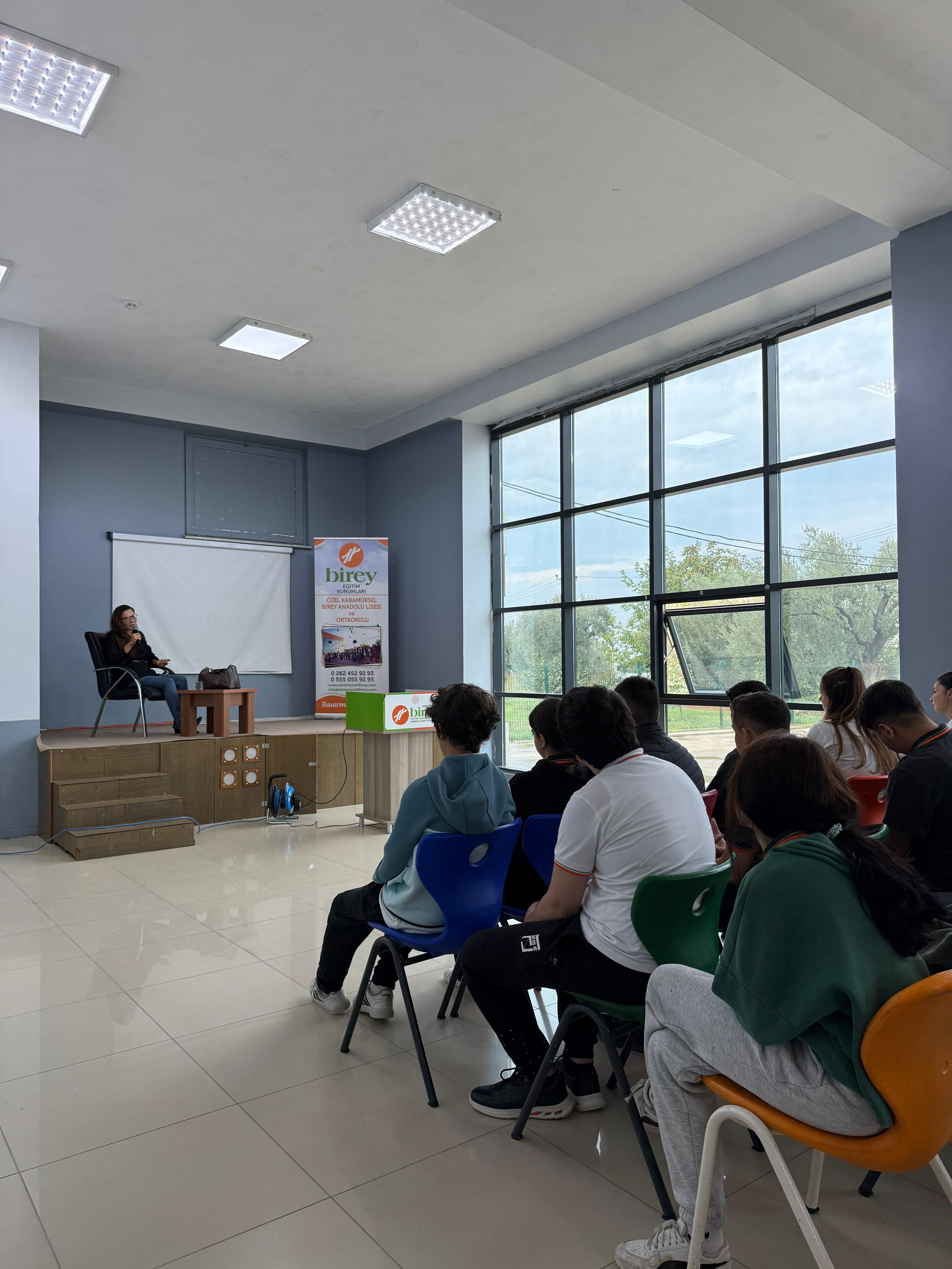 Birey Koleji Kariyer Günlerinin Bu haftaki konuğu Avukat Songül Erdem Özbek